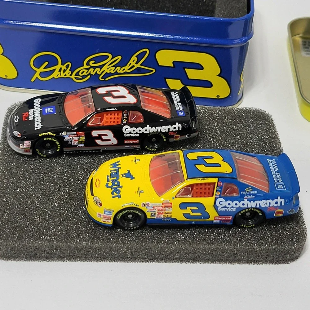 Dale Earnhardt 2000 Monte Carlo GM Goodwrench Wrangler Tin Set Action 1:64
